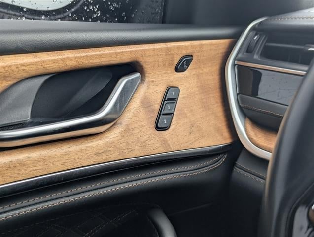 2023 Jeep Grand Cherokee L Summit Reserve