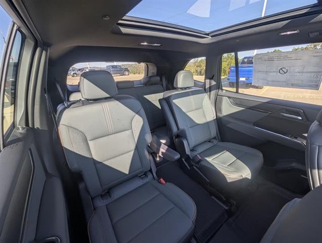 2026 GMC Acadia AWD AT4