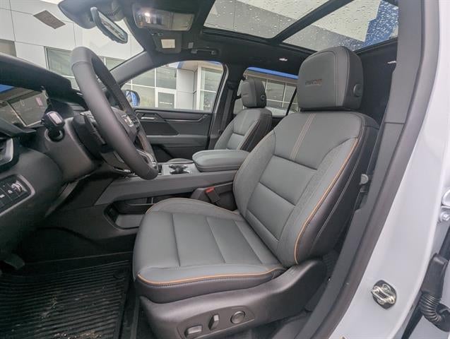 2026 GMC Acadia AWD AT4