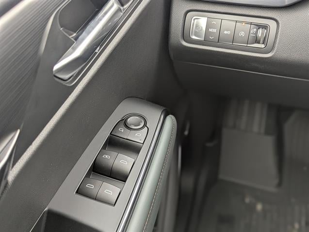 2026 GMC Acadia AWD AT4