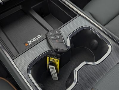 2026 GMC Acadia AWD AT4