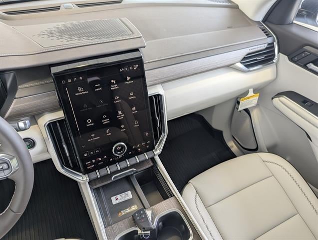 2026 GMC Acadia AWD Denali