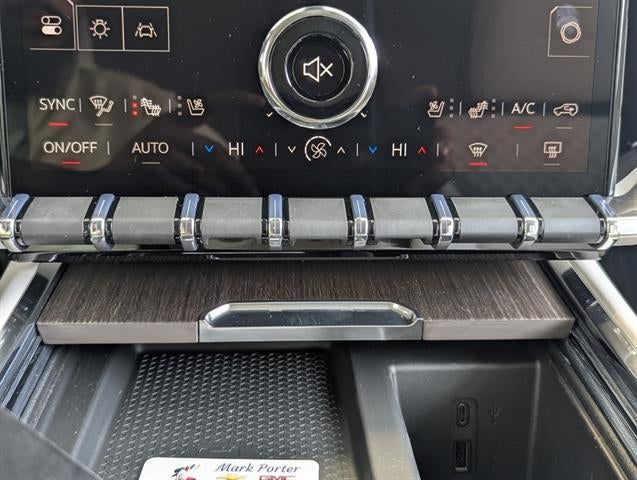 2026 GMC Acadia AWD Denali