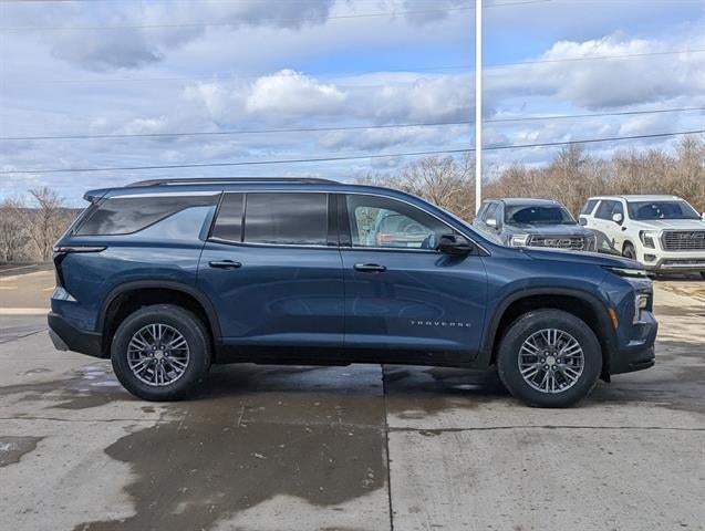 2026 Chevrolet Traverse FWD LT