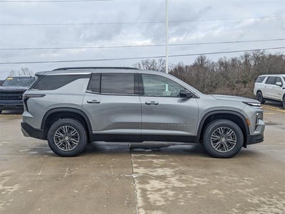 2026 Chevrolet Traverse FWD LT