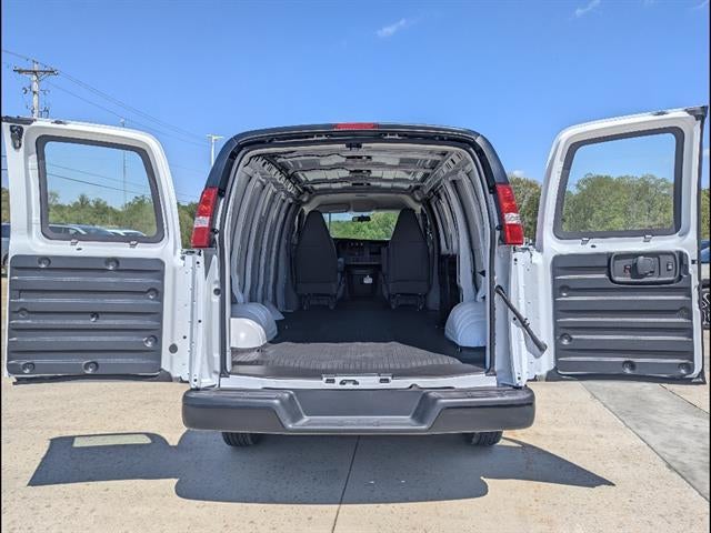 2026 GMC Savana Cargo Base