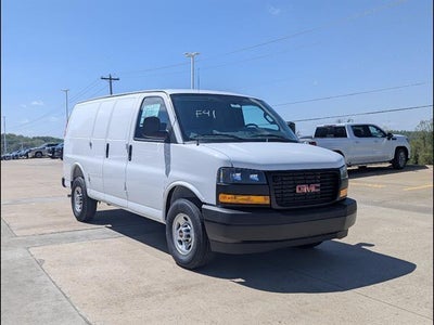 2026 GMC Savana Cargo Base