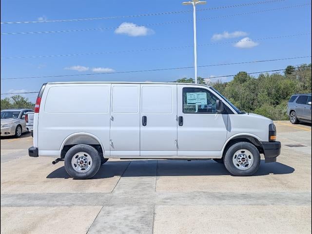 2026 GMC Savana Cargo Base