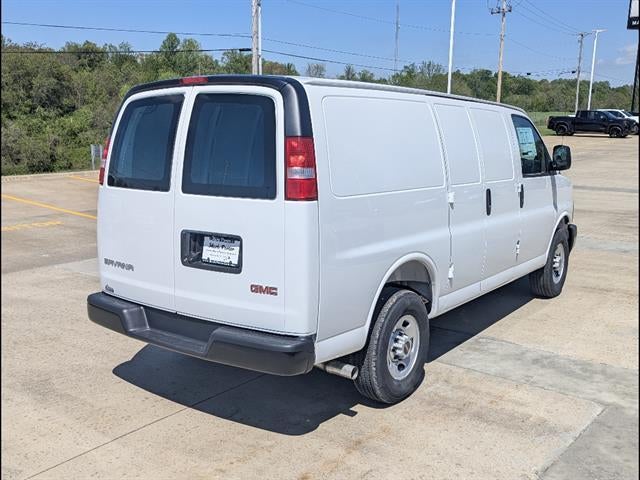 2026 GMC Savana Cargo Base