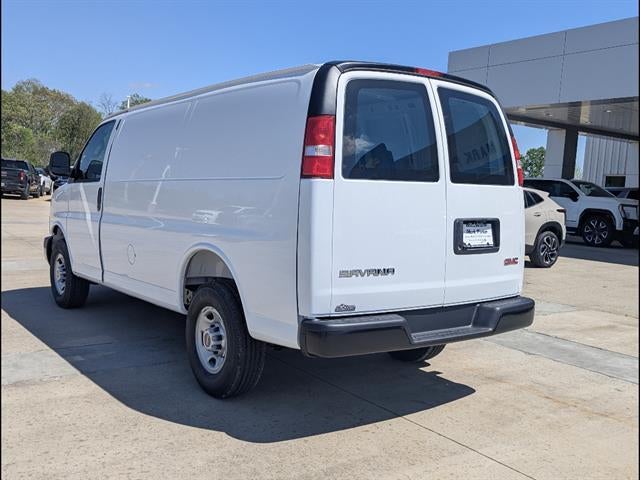 2026 GMC Savana Cargo Base
