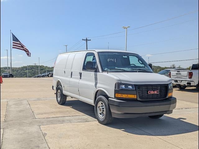 2026 GMC Savana Cargo Base