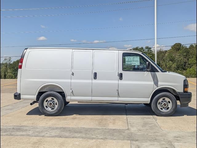 2026 GMC Savana Cargo Base