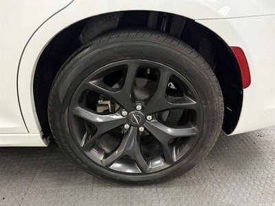 2021 Chrysler 300 Touring L