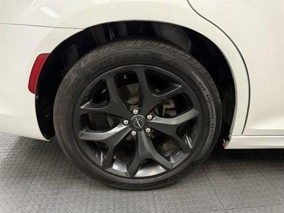 2021 Chrysler 300 Touring L