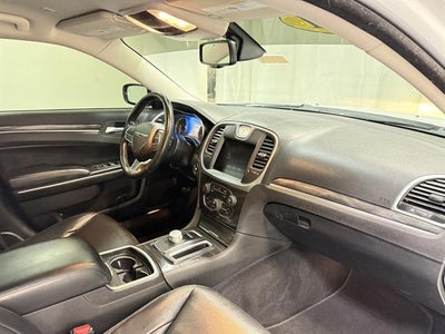 2021 Chrysler 300 Touring L