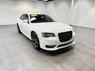 2021 Chrysler 300 Touring L
