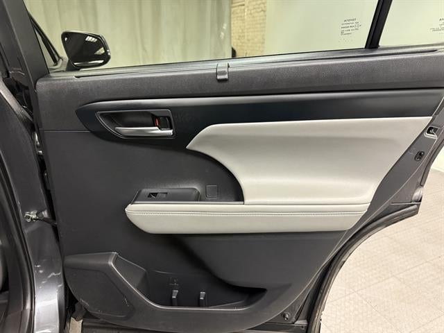 2022 TOYOTA TRUCK HIGHLANDER XLE