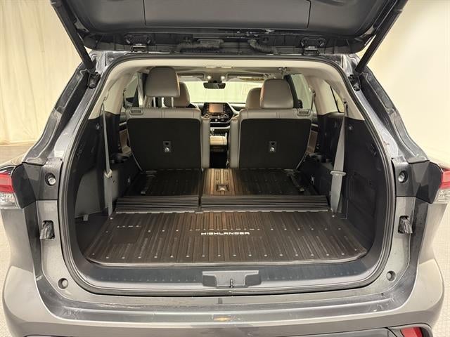 2022 TOYOTA TRUCK HIGHLANDER XLE