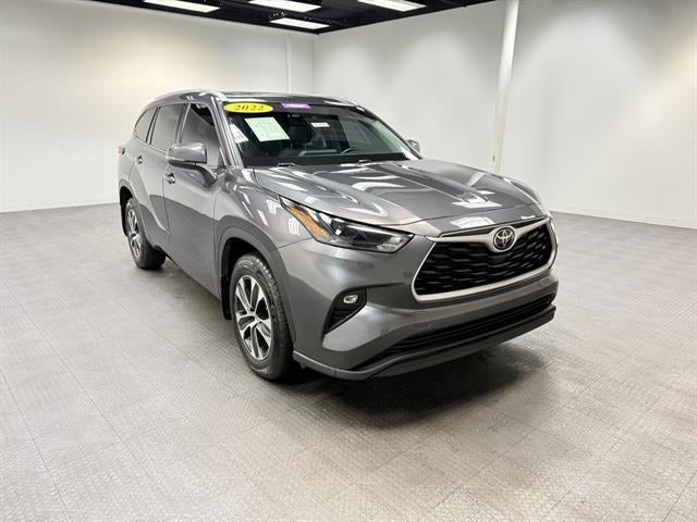 2022 TOYOTA TRUCK HIGHLANDER XLE