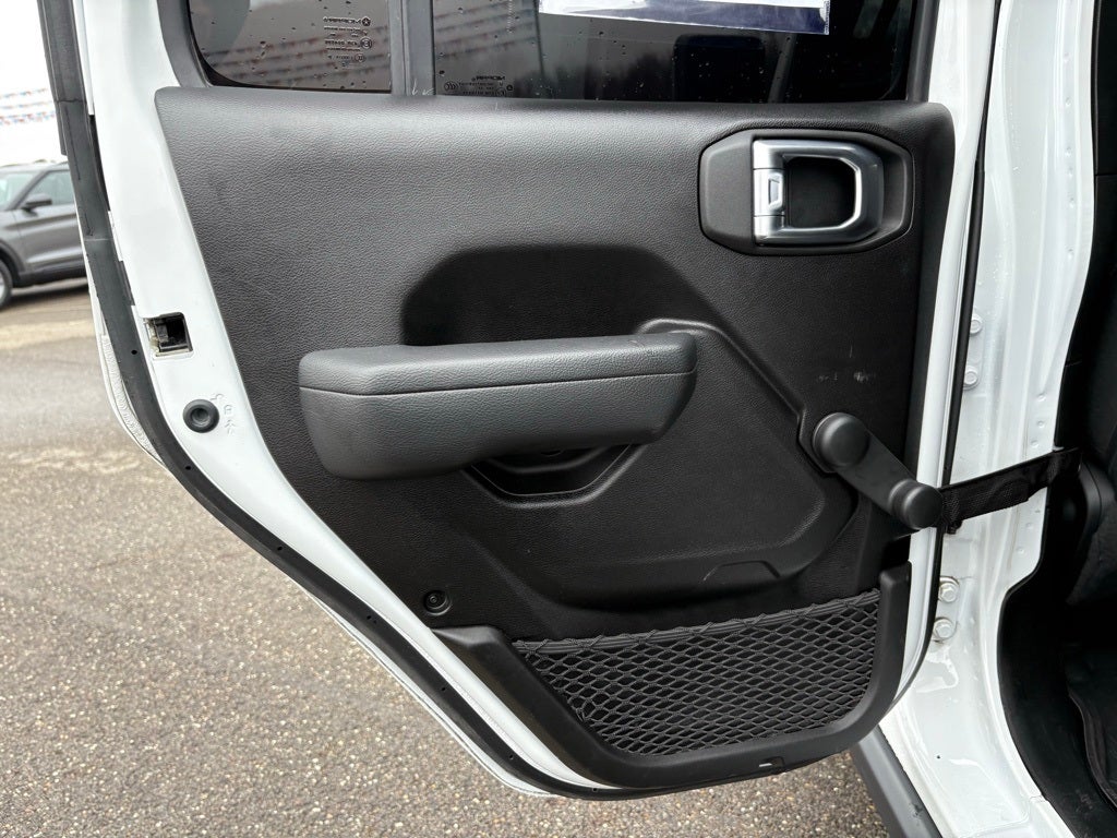 2022 Jeep Wrangler Unlimited Willys