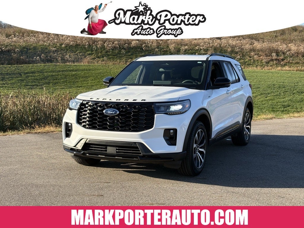 2025 Ford Explorer ST-Line