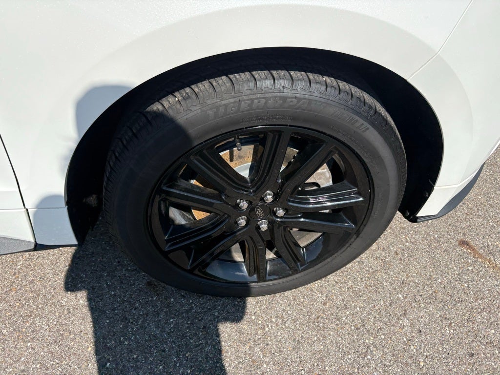 2021 Ford Edge ST Line