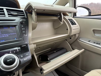 2014 Toyota Prius v Two