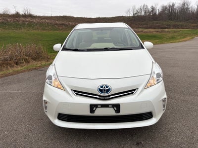2014 Toyota Prius v Two