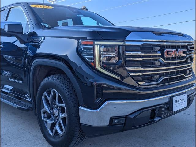 2022 GMC Sierra 1500 SLT