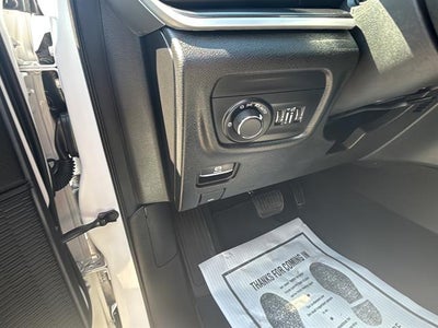 2023 Jeep Grand Cherokee Laredo 4x4
