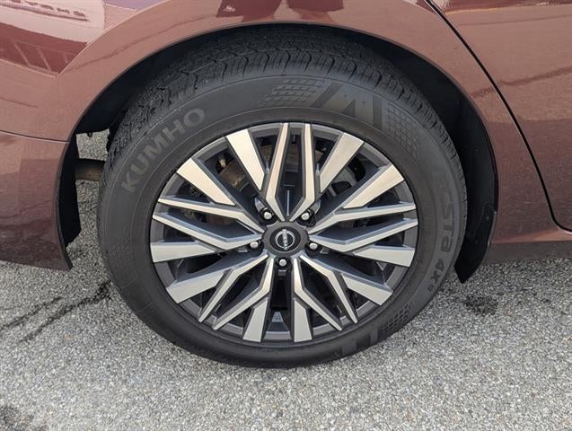2023 Nissan Altima SV FWD