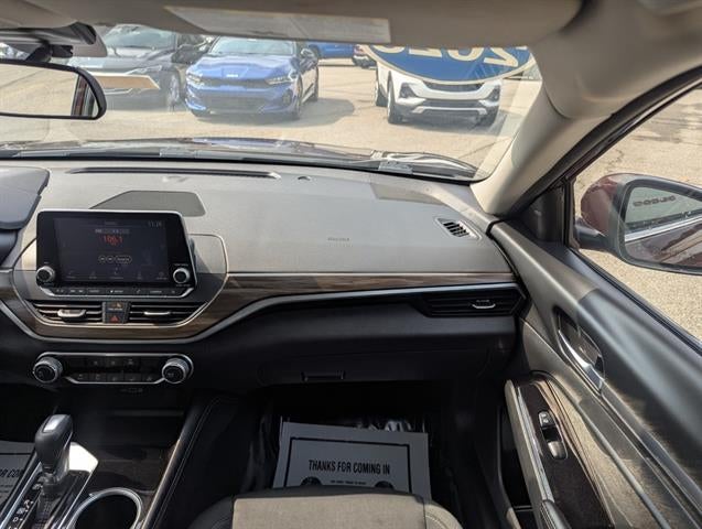 2023 Nissan Altima SV FWD