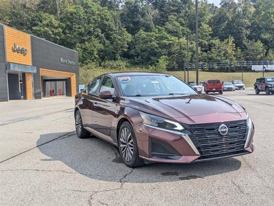 2023 Nissan Altima SV FWD
